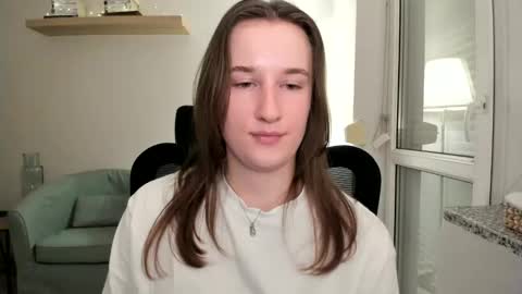 Oliwiaa2004 online show from 12/21/24, 10:40