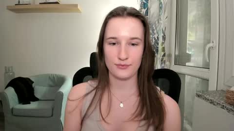 Oliwiaa2004 online show from 01/07/25, 09:14