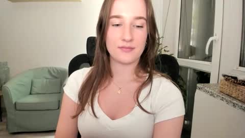 Oliwiaa2004 online show from 09/16/25, 07:04