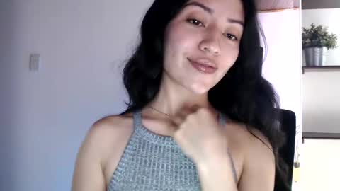 oliviaaa__ online show from 10/17/25, 04:31