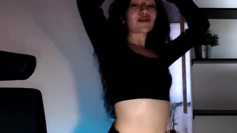 oliviaaa__ online show from 10/26/25, 09:10