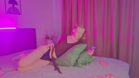 Snapshot of oliviaapink chatting on 06/02/26, 01:46 oliviaapink online show from 06/02/26, 01:46
