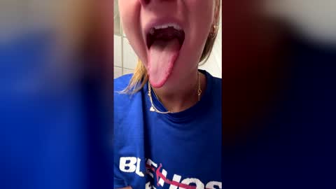 Snapshot of oliviaaraee chatting on 01/10/26, 05:26 oliviaaraee online show from 01/10/26, 05:26