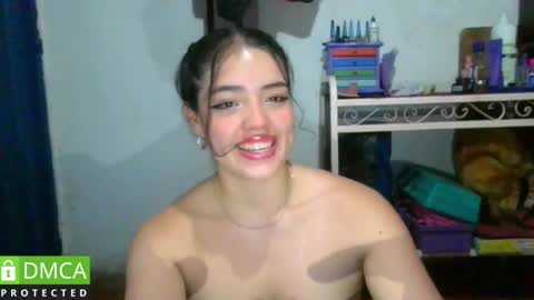 oliviabluee10 online show from 12/10/24, 03:41