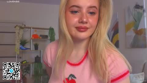 Olivia online show from 10/04/25, 02:42