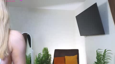 Olivia online show from 04/04/26, 02:10