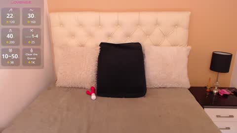 Snapshot of oliviaburningmilf chatting on 12/09/24, 09:05 Olivia Burning online show from 12/09/24, 09:05