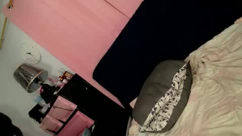 OLIVIA online show from 11/23/25, 06:41