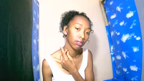 oliviah27 online show from 10/03/25, 10:01