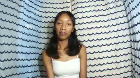 oliviah27 online show from 12/01/25, 08:36