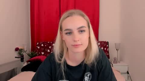 oliviaBeauty online show from 02/08/25, 04:03