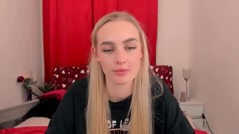 oliviaBeauty online show from 02/20/25, 09:42