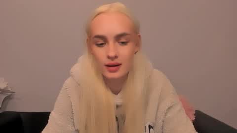 oliviaBeauty online show from 03/06/26, 05:53