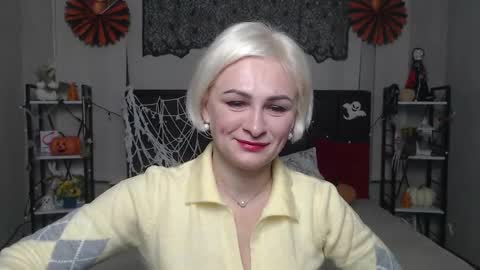 OliviaHorst online show from 10/23/25, 05:29