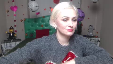 OliviaHorst online show from 11/09/25, 06:06