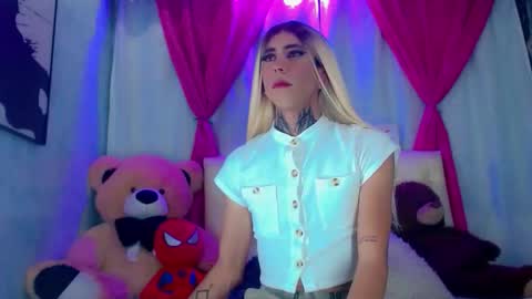 oliviahot01 online show from 03/08/26, 01:47