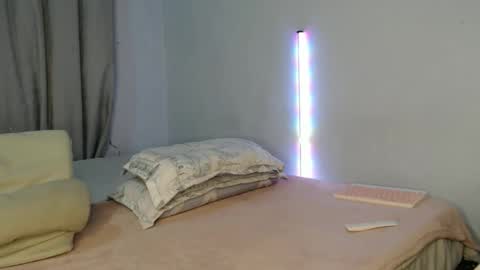 oliviajohnson20 online show from 04/07/26, 03:18