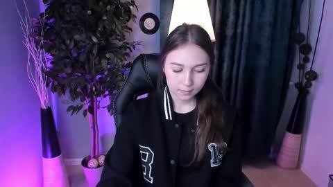 olivialangs online show from 03/06/26, 11:39