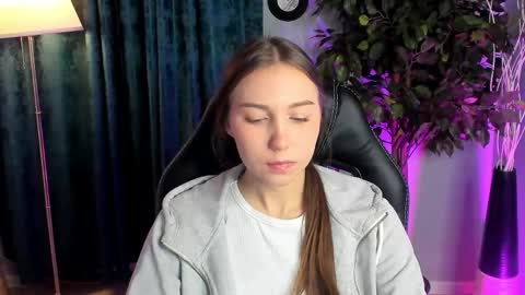 Snapshot of olivialangs chatting on 03/23/26, 11:14 olivialangs online show from 03/23/26, 11:14