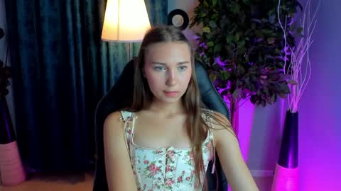 Snapshot of olivialangs chatting on 05/11/26, 02:45 olivialangs online show from 05/11/26, 02:45