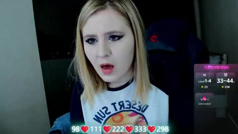 Snapshot of oliviamunk chatting on 04/30/26, 05:58 . online show from 04/30/26, 05:58