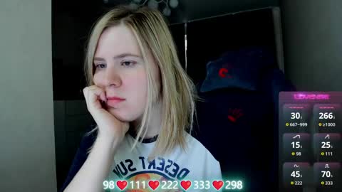 Snapshot of oliviamunk chatting on 05/02/26, 03:33 . online show from 05/02/26, 03:33