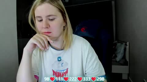 Snapshot of oliviamunk chatting on 05/12/26, 04:09 . online show from 05/12/26, 04:09