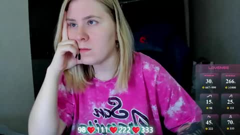 Snapshot of oliviamunk chatting on 05/28/26, 07:38 . online show from 05/28/26, 07:38