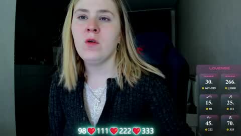 Snapshot of oliviamunk chatting on 06/03/26, 03:20 . online show from 06/03/26, 03:20