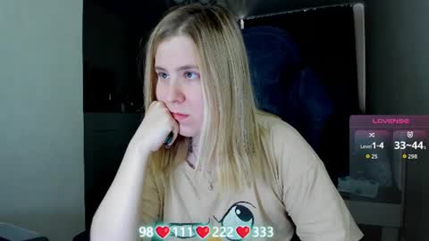 Snapshot of oliviamunk chatting on 06/11/26, 07:06 . online show from 06/11/26, 07:06