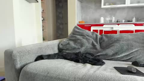 oliviamuur online show from 04/16/26, 06:14