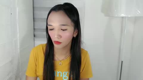 Snapshot of olivianiczxasshieerrraa6 chatting on 03/09/25, 02:50 NICOLE online show from 03/09/25, 02:50