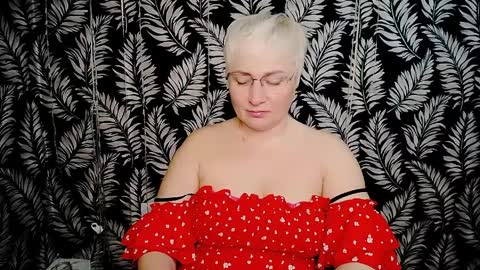 Kelly online show from 04/06/26, 10:16