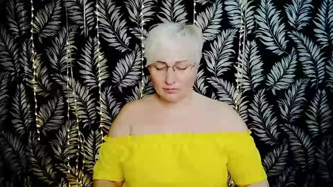Snapshot of oliviaoskar_ chatting on 05/23/26, 10:41 Kelly online show from 05/23/26, 10:41