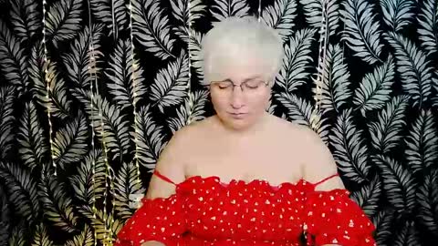 Snapshot of oliviaoskar_ chatting on 06/01/26, 10:28 Kelly online show from 06/01/26, 10:28