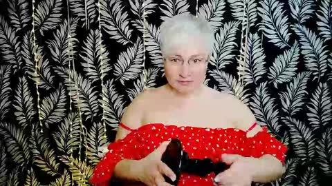 Snapshot of oliviaoskar_ chatting on 06/07/26, 10:08 Kelly online show from 06/07/26, 10:08