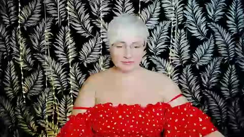 Snapshot of oliviaoskar_ chatting on 06/22/26, 10:23 Kelly online show from 06/22/26, 10:23