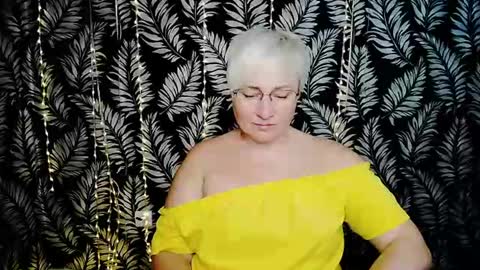 Snapshot of oliviaoskar_ chatting on 07/02/26, 10:32 Kelly online show from 07/02/26, 10:32