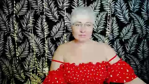 Snapshot of oliviaoskar_ chatting on 07/11/26, 10:07 Kelly online show from 07/11/26, 10:07