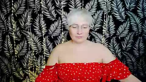 Snapshot of oliviaoskar_ chatting on 08/01/26, 10:14 Kelly online show from 08/01/26, 10:14