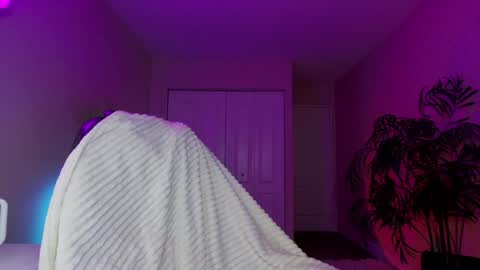 Olivia Owens online show from 02/07/25, 09:05