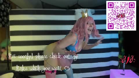 Olivia Owens online show from 10/31/25, 03:51