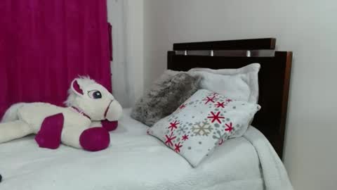 Olivia online show from 04/22/26, 11:17