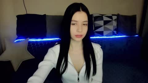 Snapshot of oliviarichi chatting on 01/06/26, 08:51 oliviarichi online show from 01/06/26, 08:51