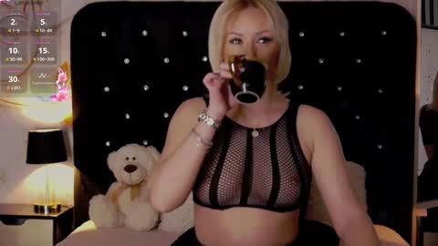 Olivia online show from 01/23/25, 04:52