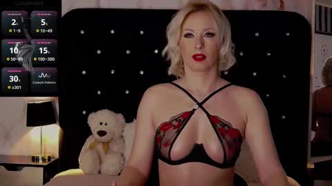 Olivia online show from 02/09/25, 06:54