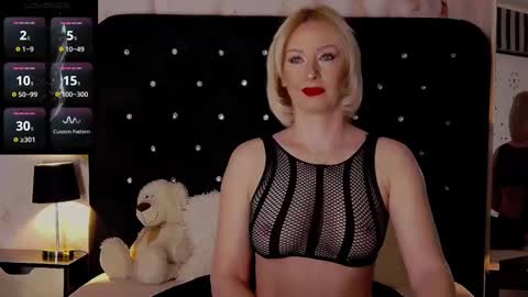 Olivia online show from 02/21/25, 05:35