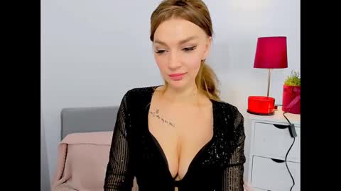 OliviaWomen online show from 01/08/25, 07:13