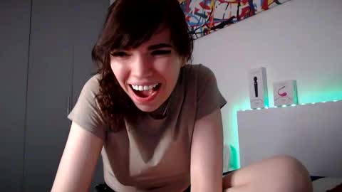 Angelina Lina online show from 12/18/24, 12:21