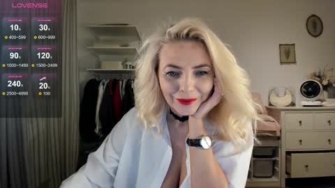 ollalla7 online show from 11/11/25, 07:14